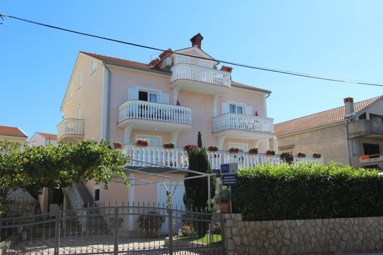 Apartments Ravlic Malinska Extérieur photo